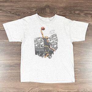 LeBron James Cleveland Cavaliers Basketball Shirt Size XL Youth